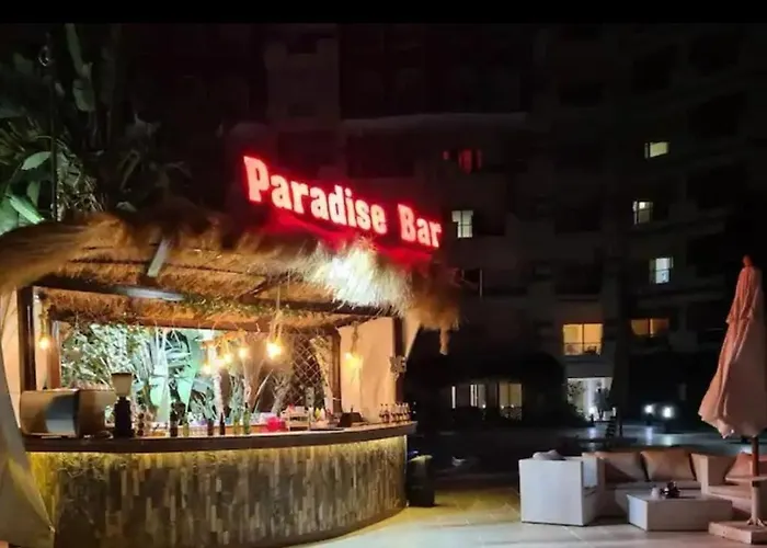 Apartmanhotel Florenza Khamsin Gurdaka
